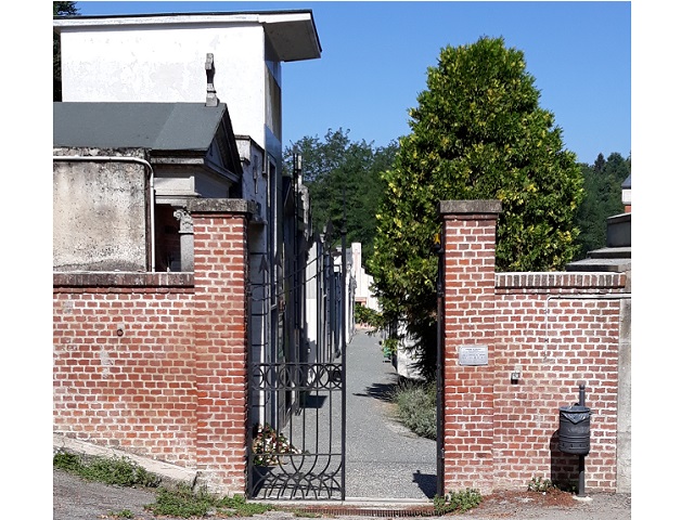 Avviso per concessione di area cimiteriale nel cimitero di Tigliole.