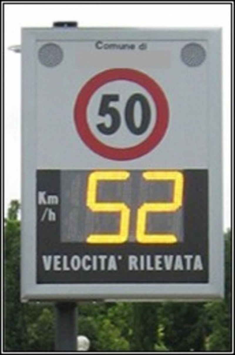 Misure per il contenimento della velocità in loc. San Carlo